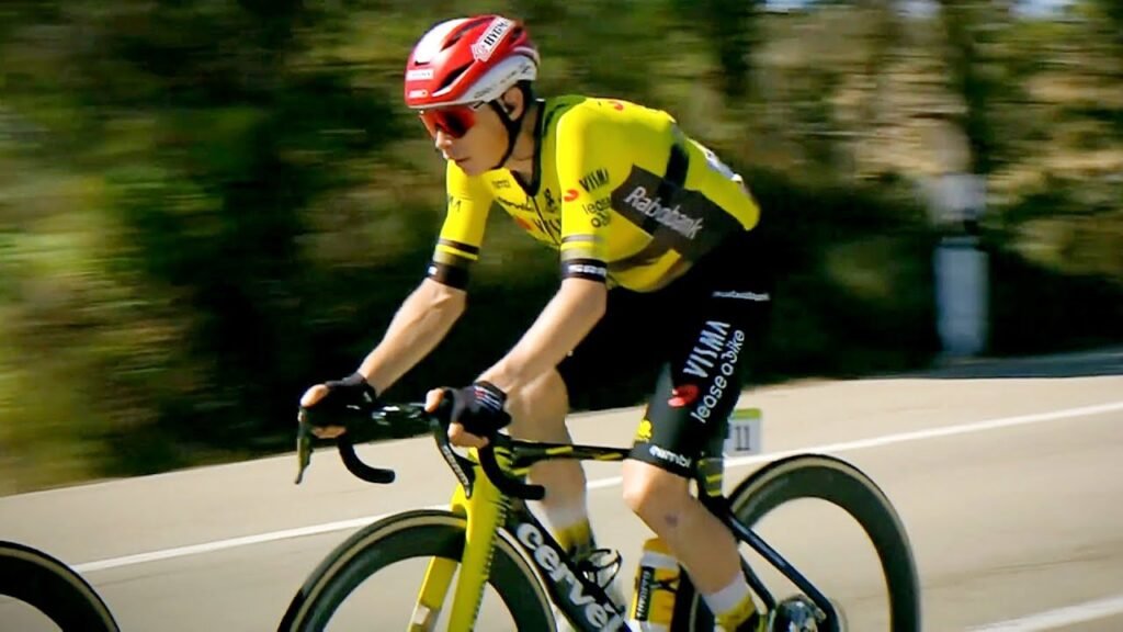 Jonas Vingegaard able to take a Siesta Mid Grand Tour