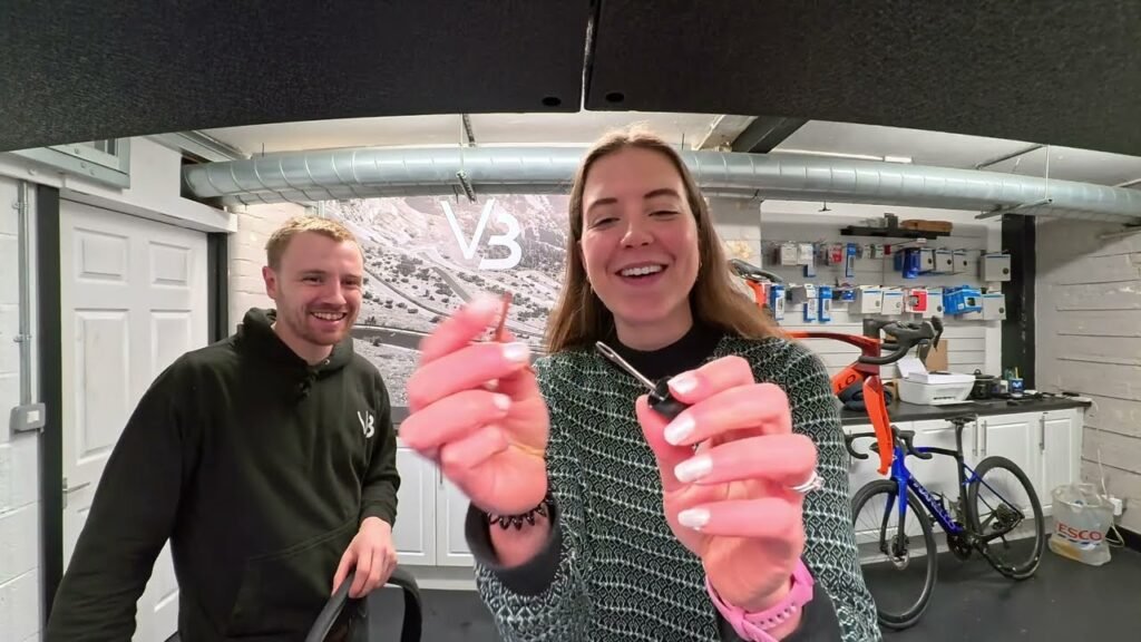 HOW TO PLUG A TUBELESS TYRE PUNCTURE Amy Cycling