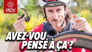 Une pompe un multi tool et une chambre a air ne