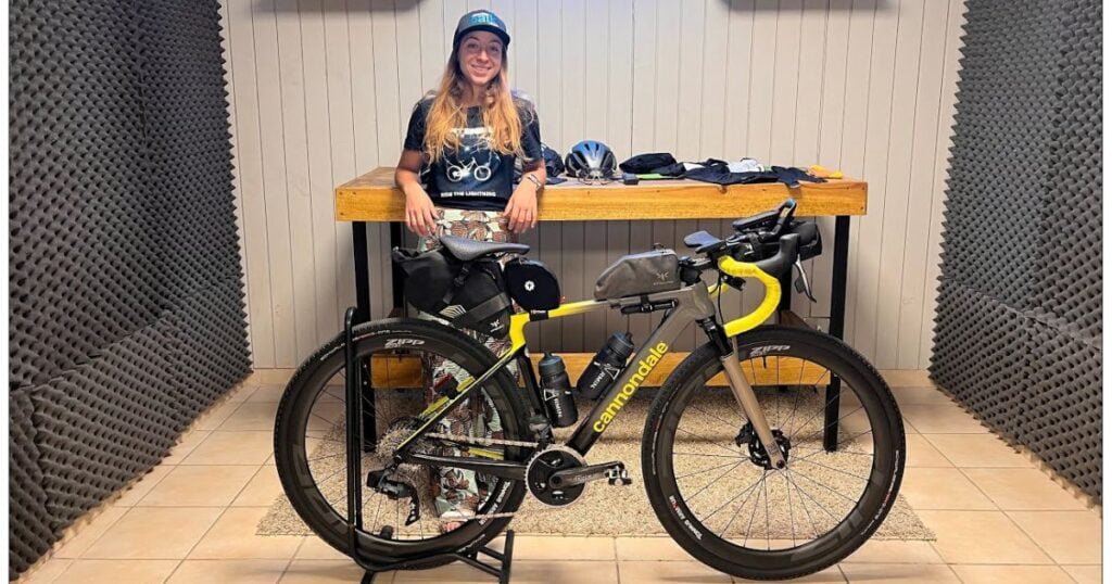 Equipamiento y bicicleta Across Andes 2022 con Isidora Solari 2 Equipamiento y bicicleta Across Andes 2022 con Isidora Solari Ciclo News