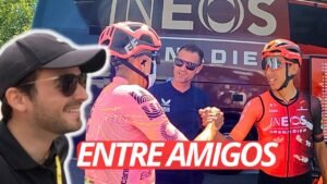 BERNAL FELICITA a CARAPAZ por la VICTORIA ETAPA 18