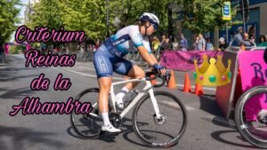 Criterium Reinas de la Alhambra corriendo con autenticas profesionales