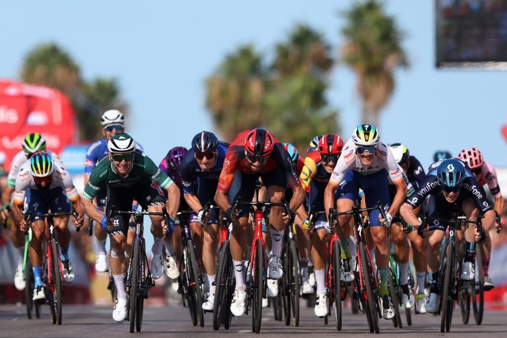 Caleb Ewan podría convertirse en lanzador... ¡de Ganna! 11 1739897078 Caleb Ewan podria convertirse en lanzador ¡de Ganna