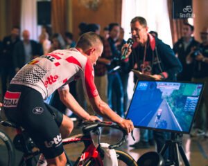 1740248059 Absurdo los ciclistas de e sports ya ganan mas que muchos