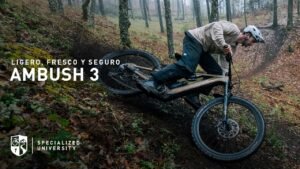 Specialized Ambush 3 Ligero excepcionalmente ventilado y seguro sin